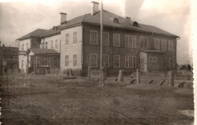 Здание школы 1920 - е годы